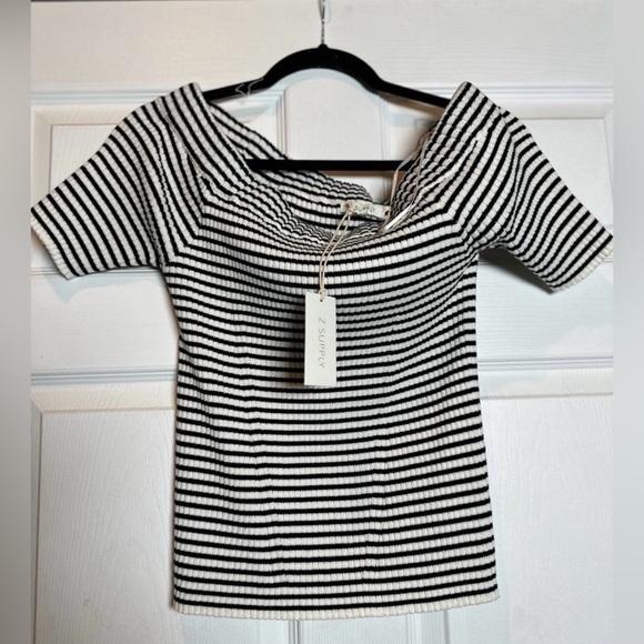 The Birdie Off Shoulder Stripe Top SZ
XL - Picture 2 of 6